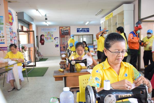 3. รองผู้ว่าเมืองคอน เปิดโครงการอบรมเชิงปฏิบัติการการทำหน้ากากอนามัยและเจลล้างมือ สู้ (Covid -19)